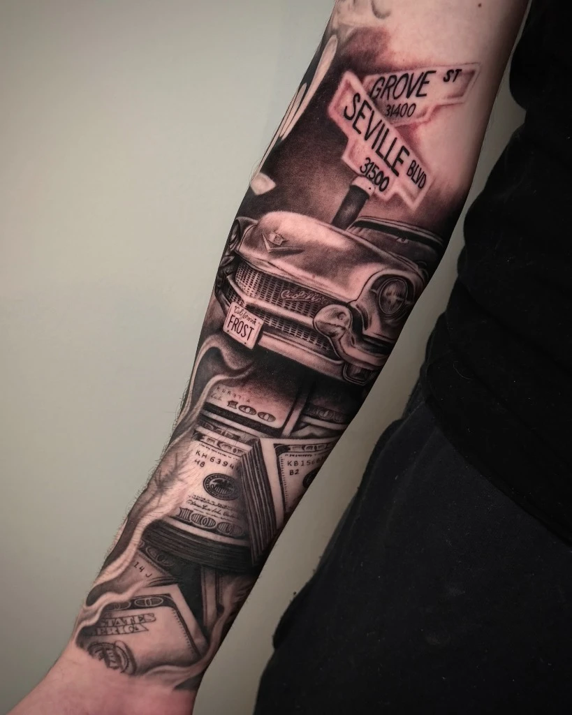Tatuaj sleeve realism cu mașină lowrider